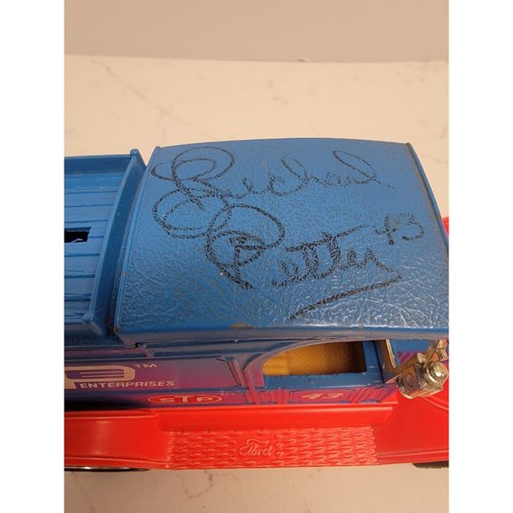 Nascar Richard Petty #43 VTG Autographed 1913 Ford Model T Delivery Coin Bank - Picture 5 of 14